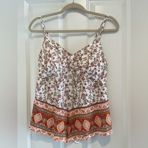 No Boundaries Juniors Sleeveless Paisley Hanky Hem Top - Size M